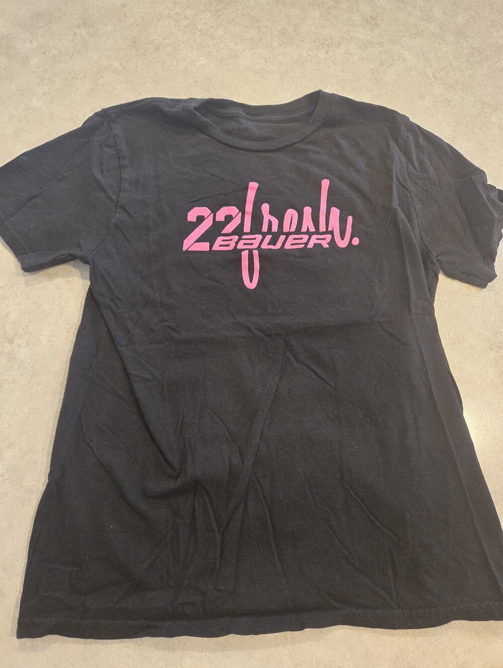 Bauer Hockey Youth T-shirt. Size Large.